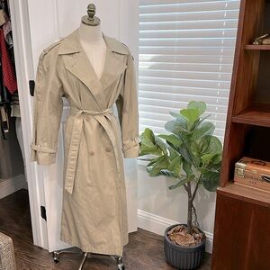 Vintage Women’s Trench Coat